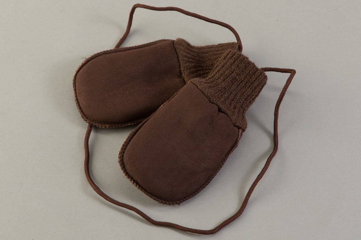 Baby-Fäustel dunkel